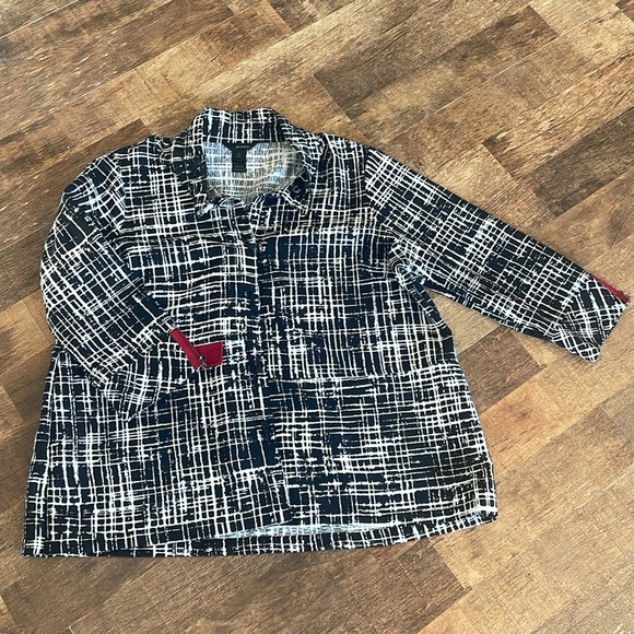 Ali Miles Button Up Top Black/White with Red Details - Picture 1 of 8